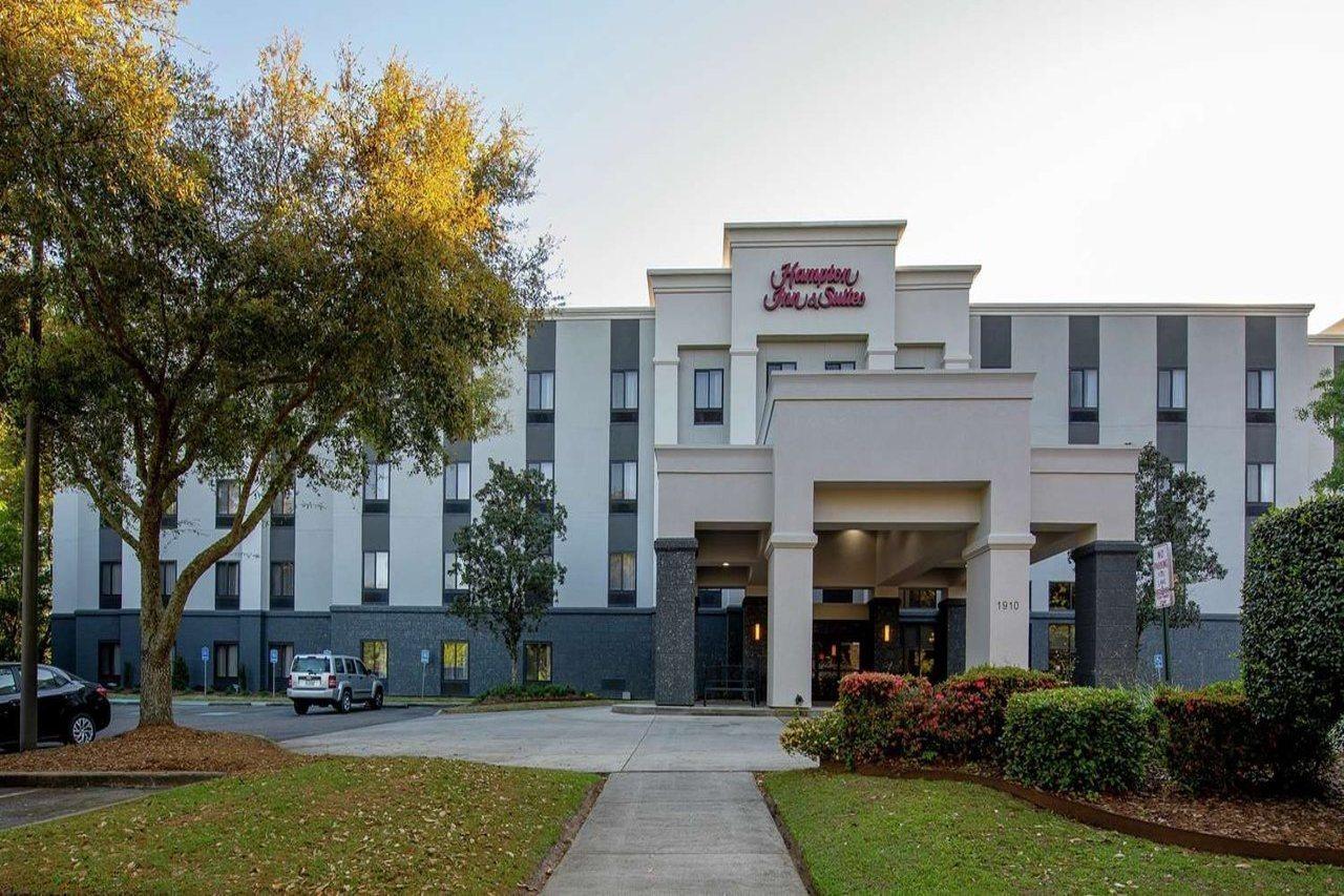 Hampton And Hotel