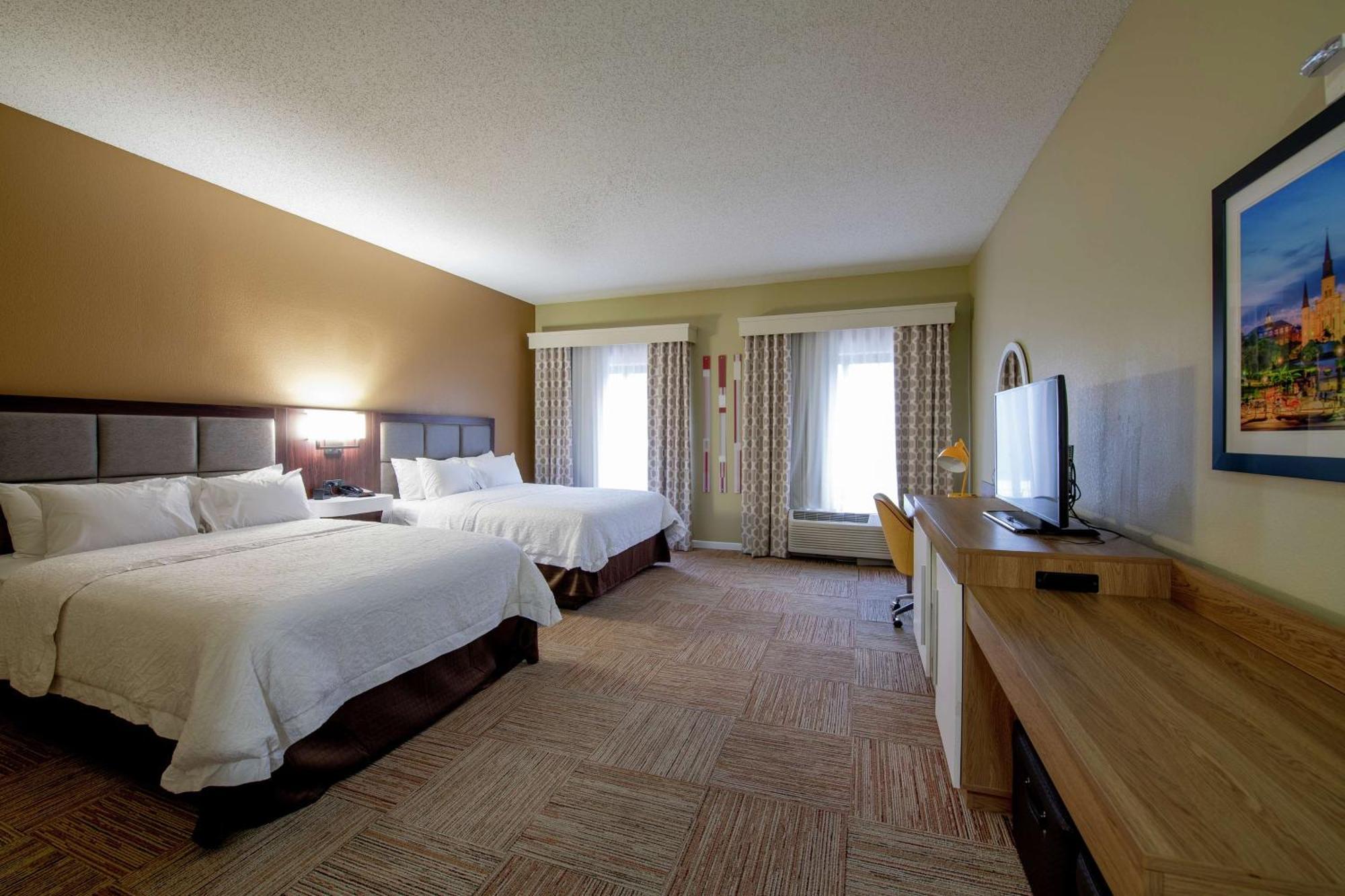 Hotel Hampton And Lafayette